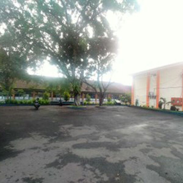 Tempat Parkir Guru